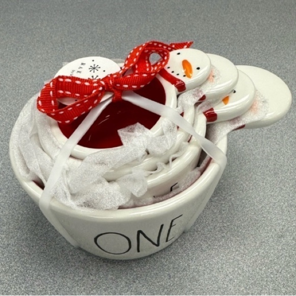 BRAND NEW RAE DUNN SNOWMAN MEASURING CUPS! - Picture 1 of 7